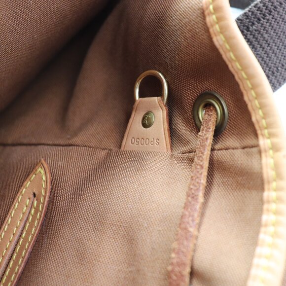 Louis Vuitton Montsouris GM Monogram - Picture 13 of 16